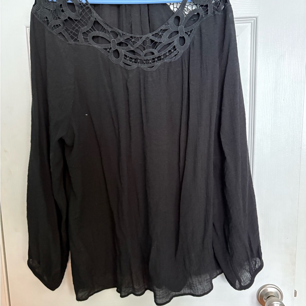 Elegant Black Lace Trim Women's Top